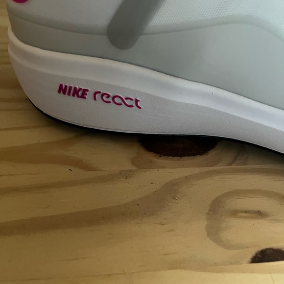 NWT Nike Women’s size 10.5 Golf Shoes React Ace Tour Flyease  CW 3096-105 - Picture 6 of 6